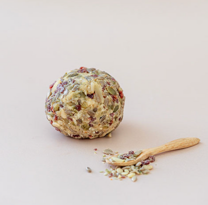 Vegan cheese ball - Cranberry, nuts &amp; seeds mix [130 grams]